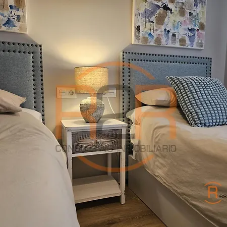 1A126 Apartamento céntrico de 2 dormitorios en Gijón By R2R
