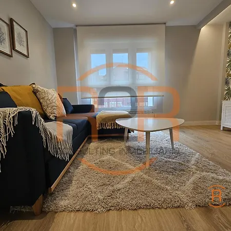 1A126 Apartamento céntrico de 2 dormitorios en Gijón By R2R Appartement
